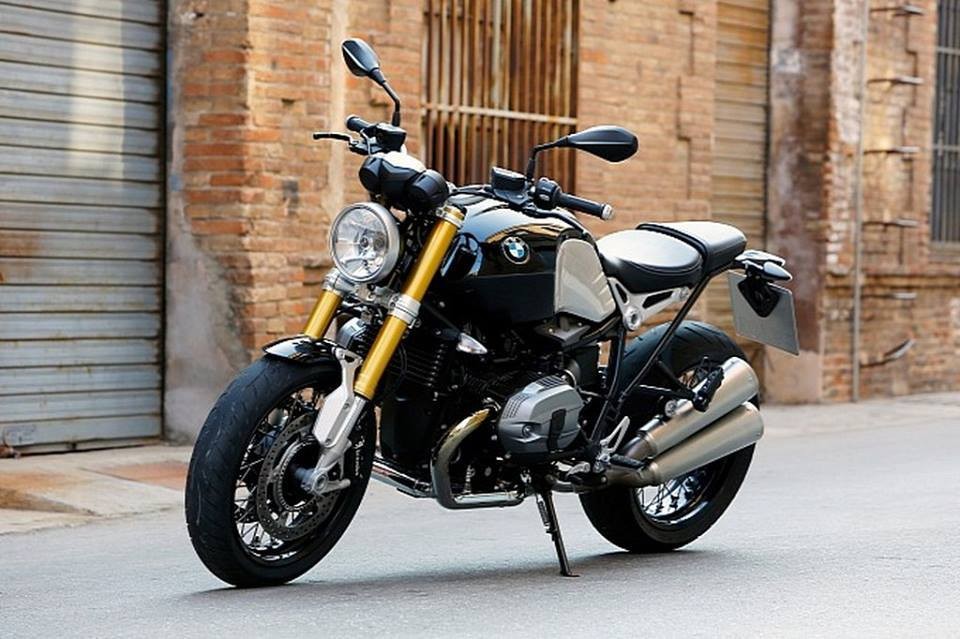 R nineT là mẫu xe được BMW sản xuất nhân dịp kỷ niệm 90 năm hãng này chính thức tham gia vào thị trường sản xuất moto thế giới.